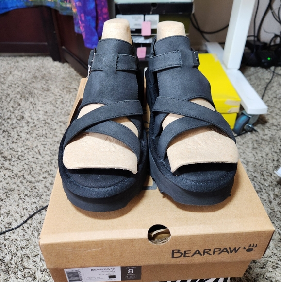 NIB Bearpaw Pinnacle Sandal - Picture 2 of 9